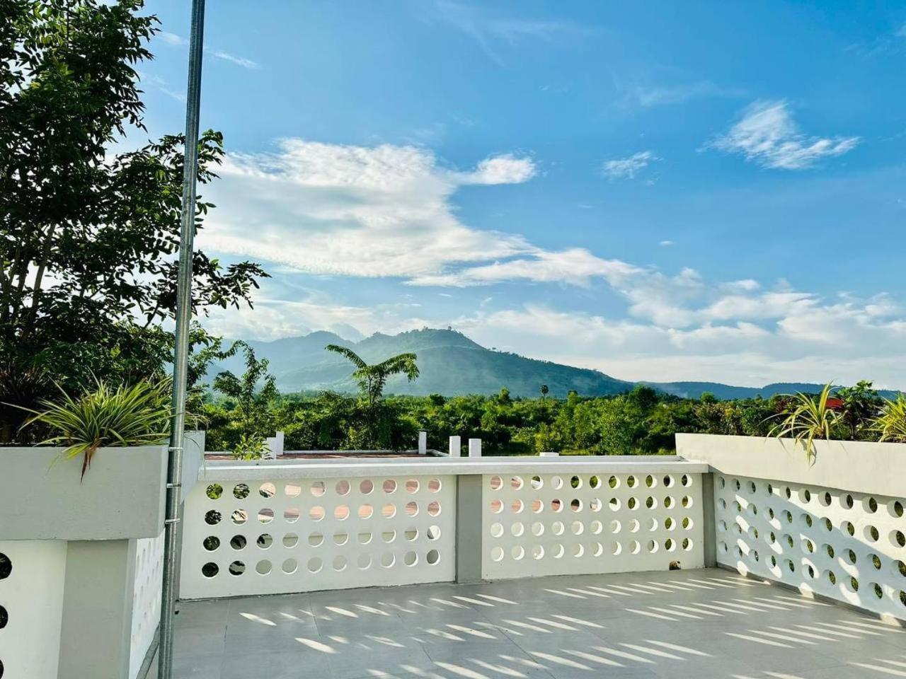 Raing Phnom Bungalow Kampot Exteriér fotografie